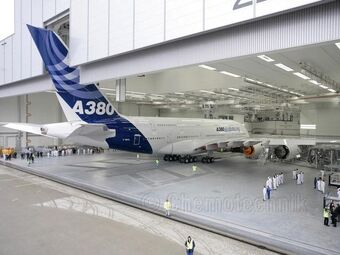 Airbus  Finkenwerder, A380 Lackierhalle